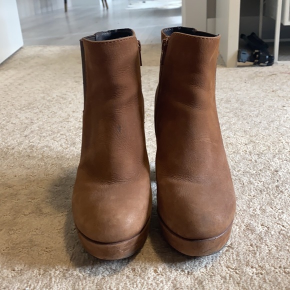 Steve Madden Booties - Picture 2 of 4